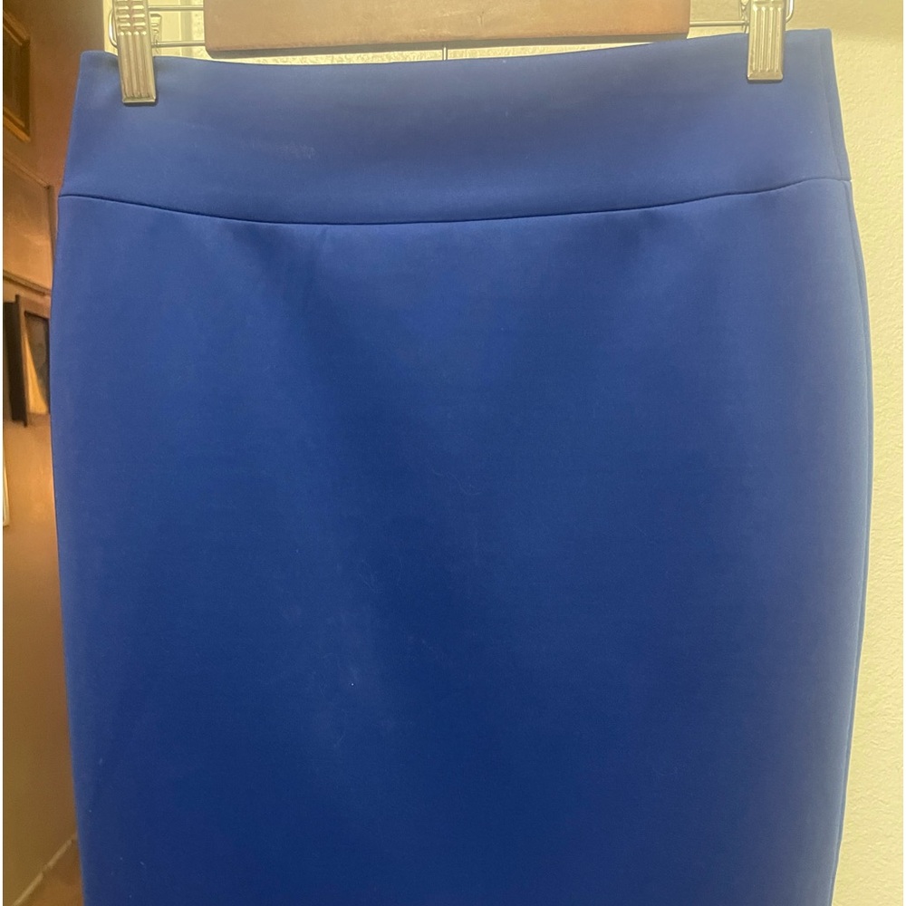 Women’s Inc International Concepts, navy blue pencil skirt.